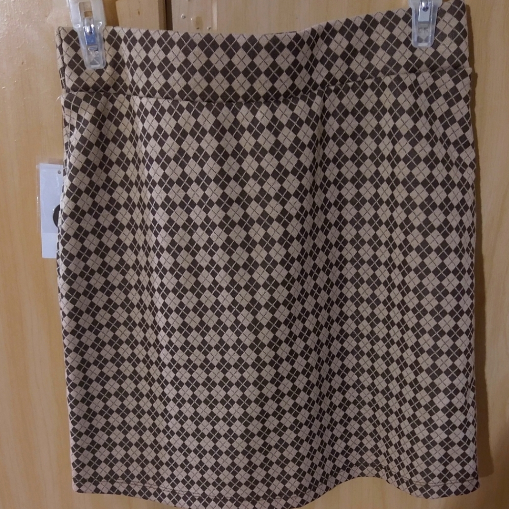 Skirt - Picture 2 of 3